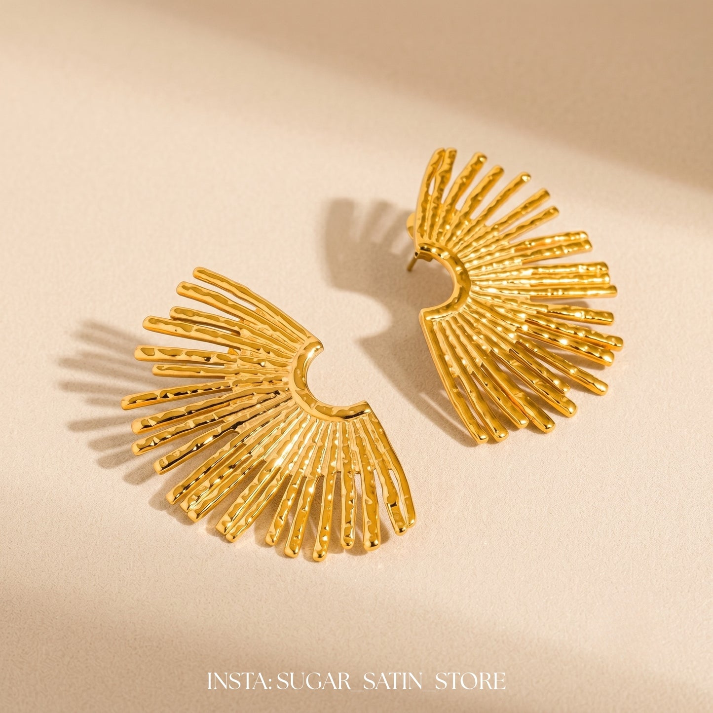 حلقان نسائية مصنوعة من الاستانليس ستيل | Stainless Steel Earrings