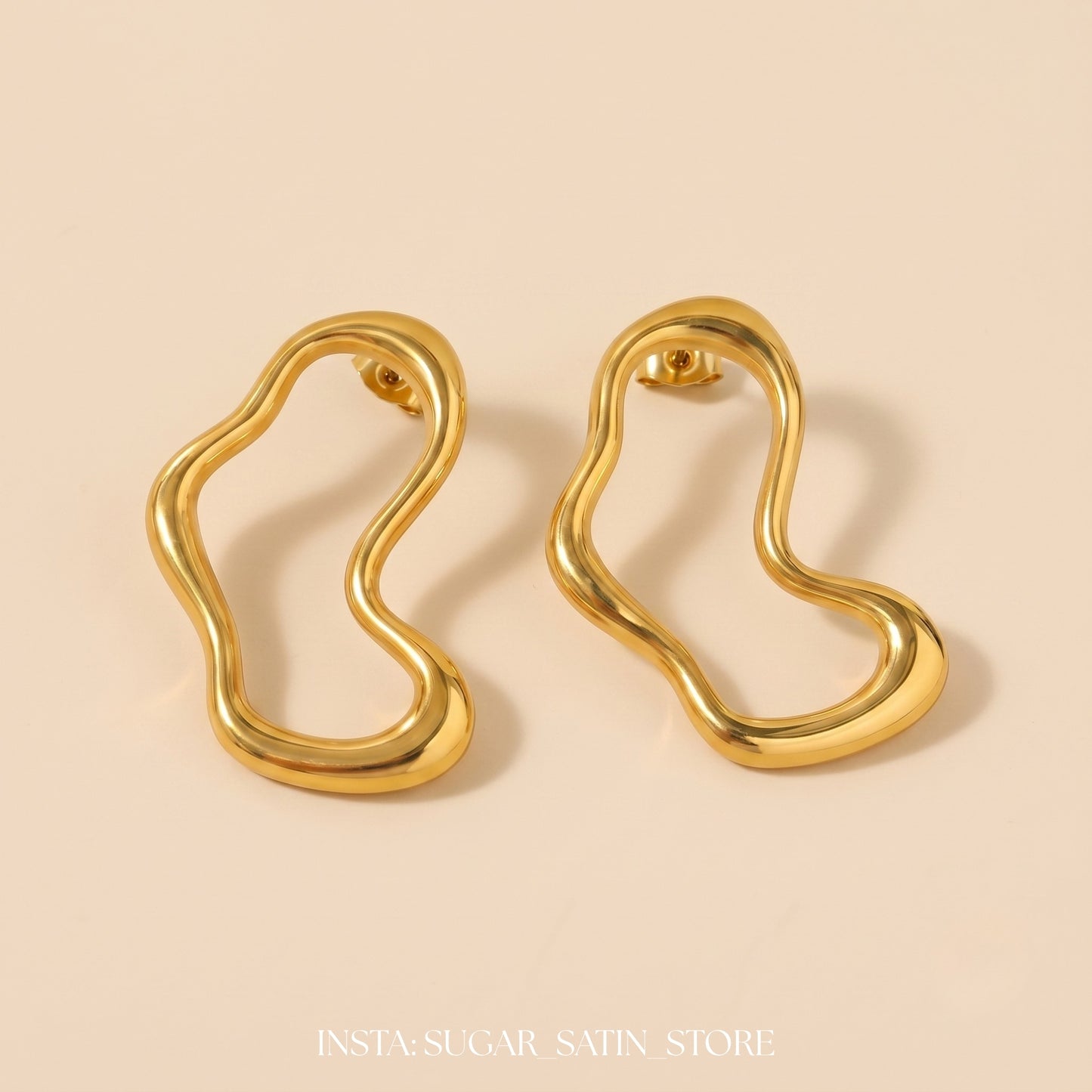 حلقان نسائية مصنوعة من الاستانليس ستيل | Stainless Steel Earrings