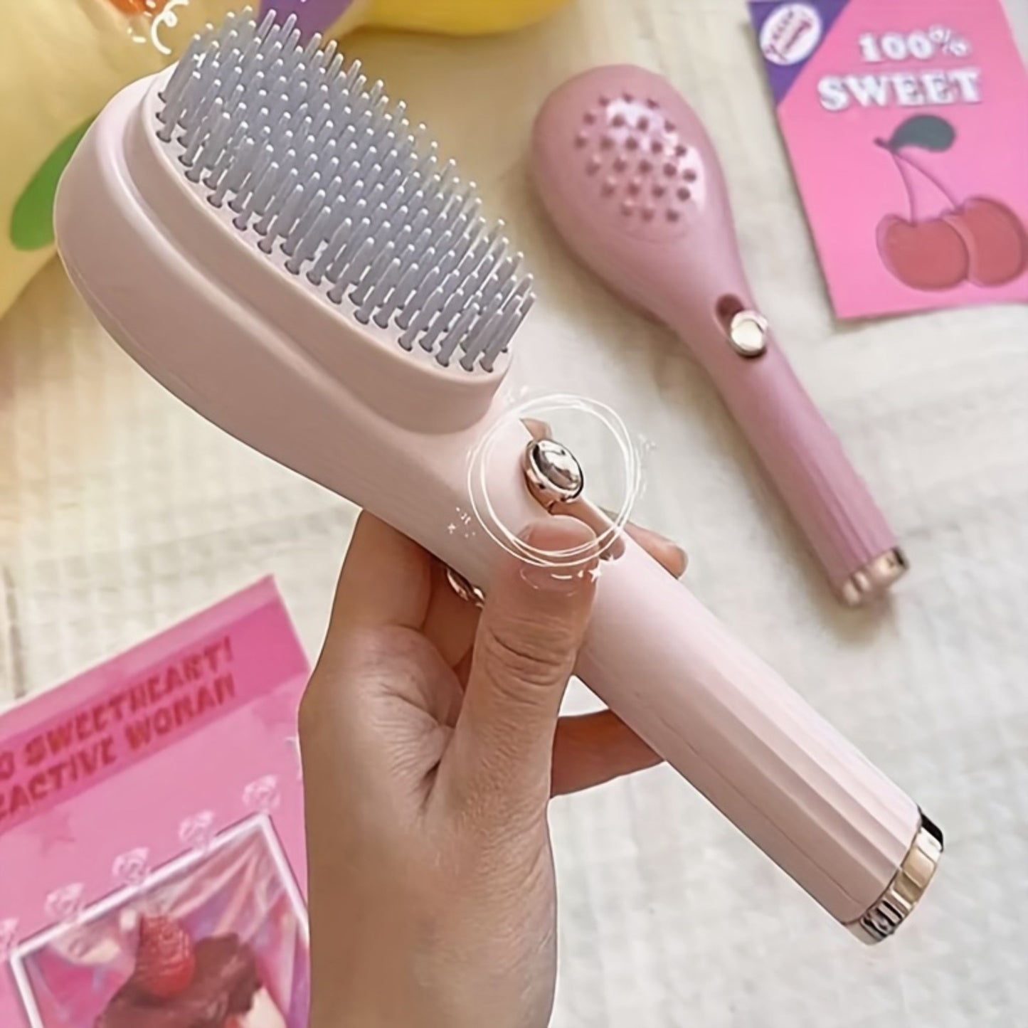 فرشة شعر ذاتية التنظيف | Self Cleaning Retractable Hair Brush