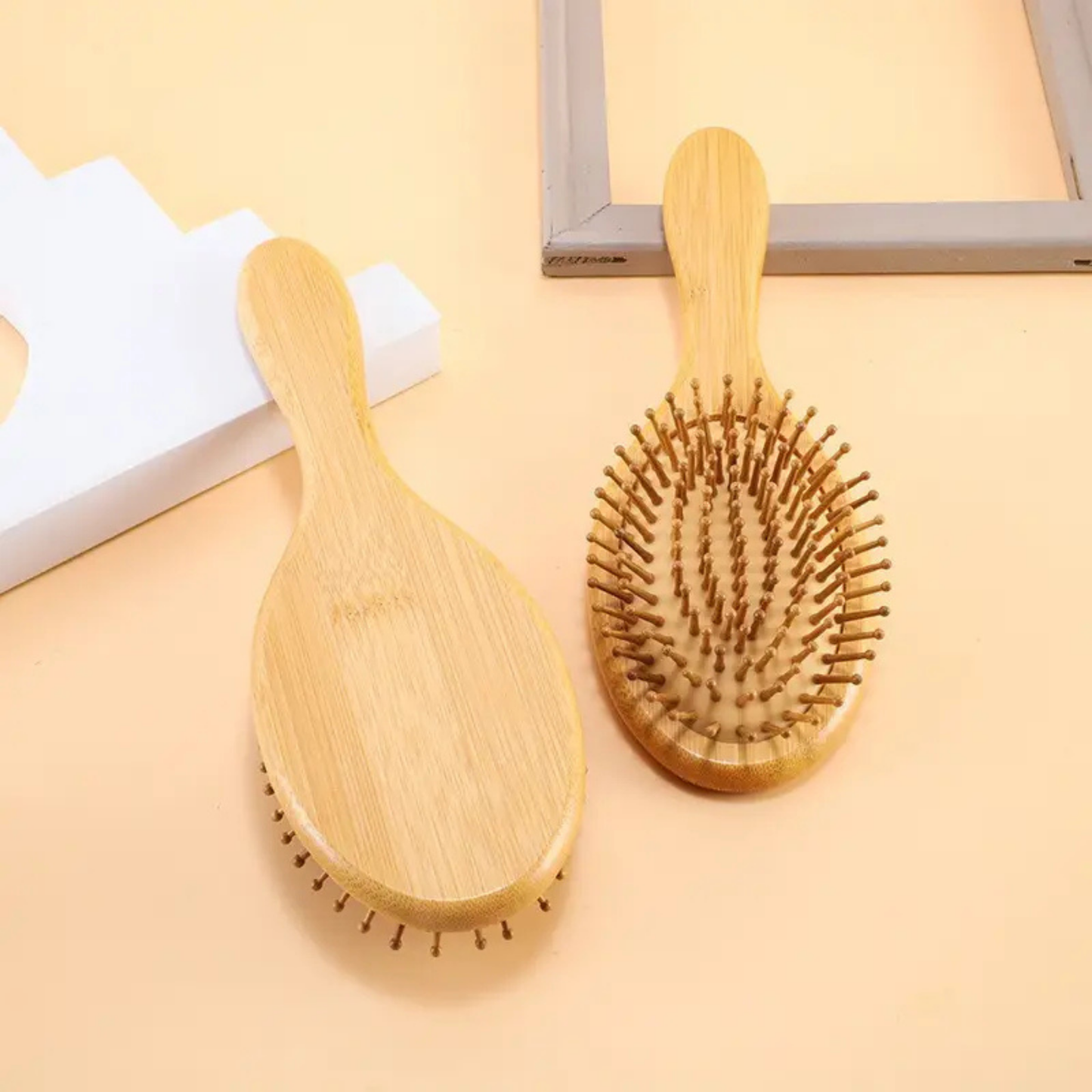 فرشاة شعر خشب طبيعي بيضاوية | Natural Wooden Oval Hair Brush